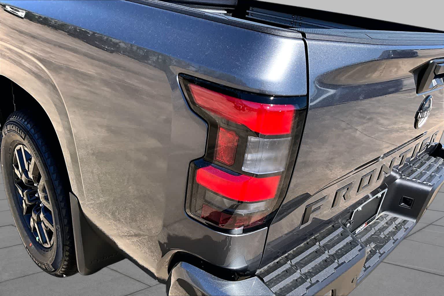 2026 Nissan Frontier SV - 11