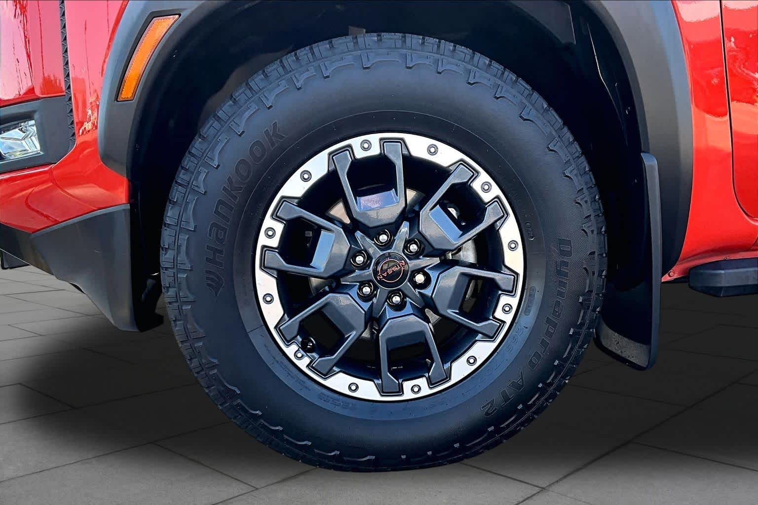 2026 Nissan Frontier photo 10 of 34