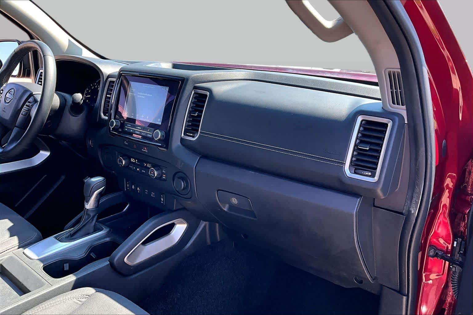 2024 Nissan Frontier photo 19 of 35