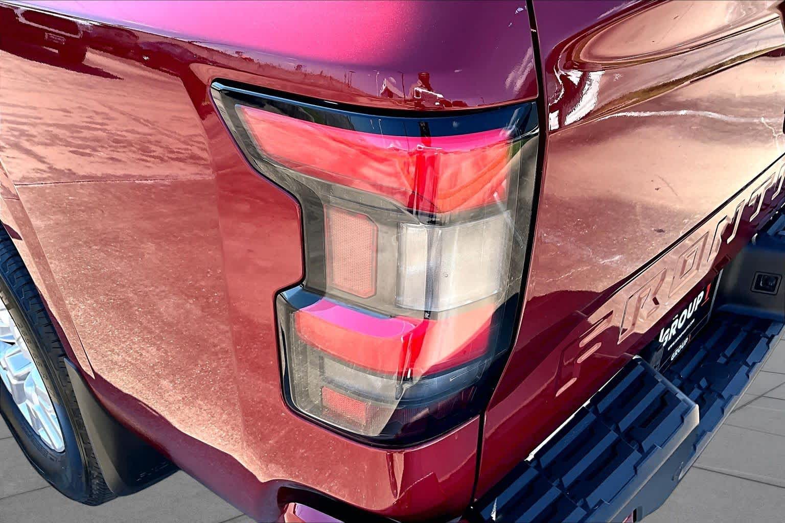 2024 Nissan Frontier photo 29 of 35