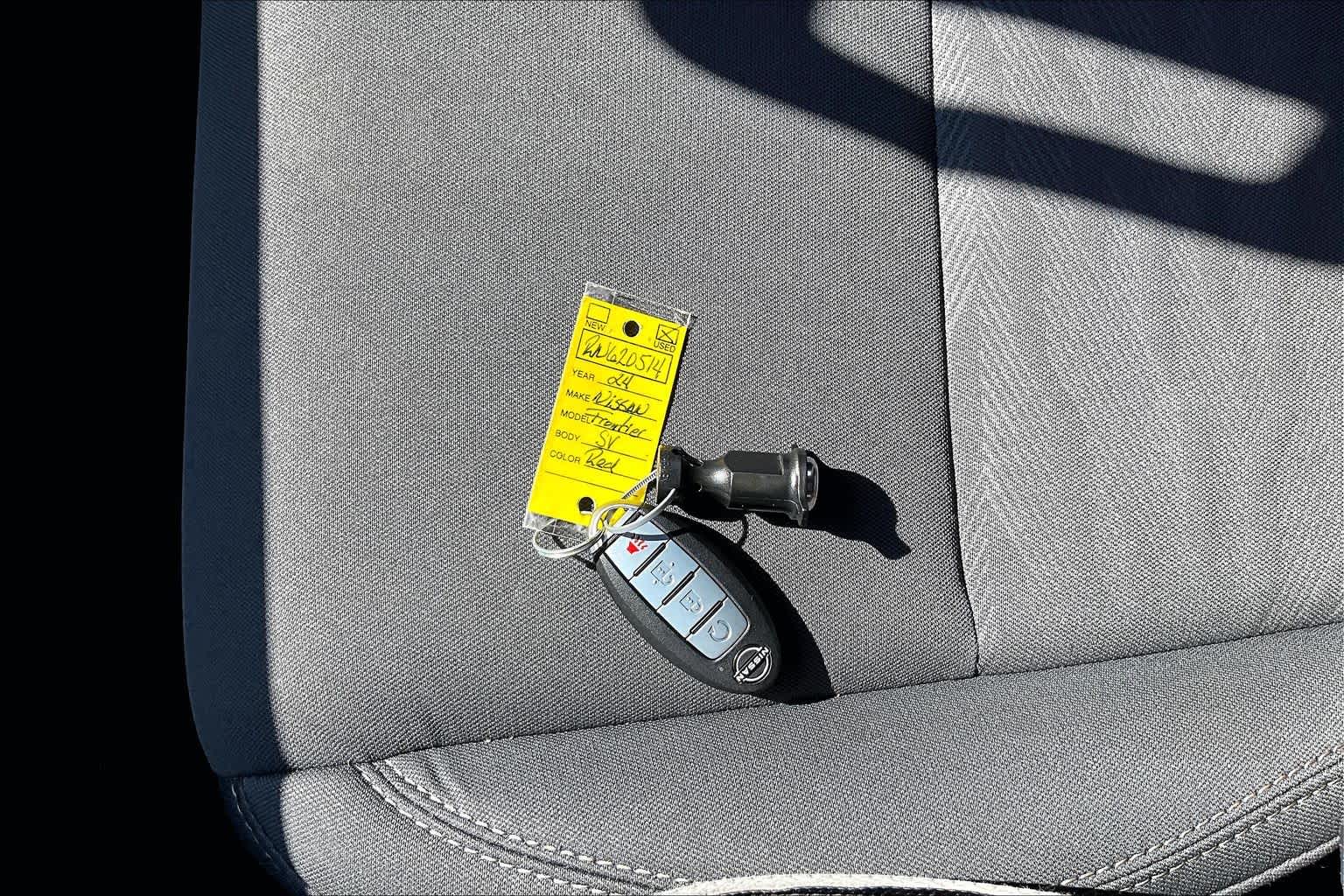 2024 Nissan Frontier photo 15 of 35
