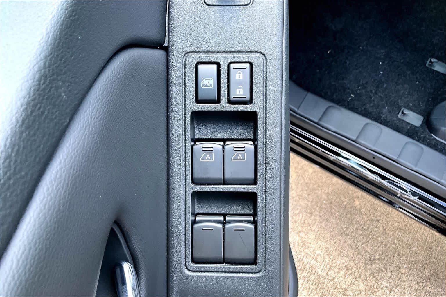 2027 Nissan Frontier photo 13 of 20