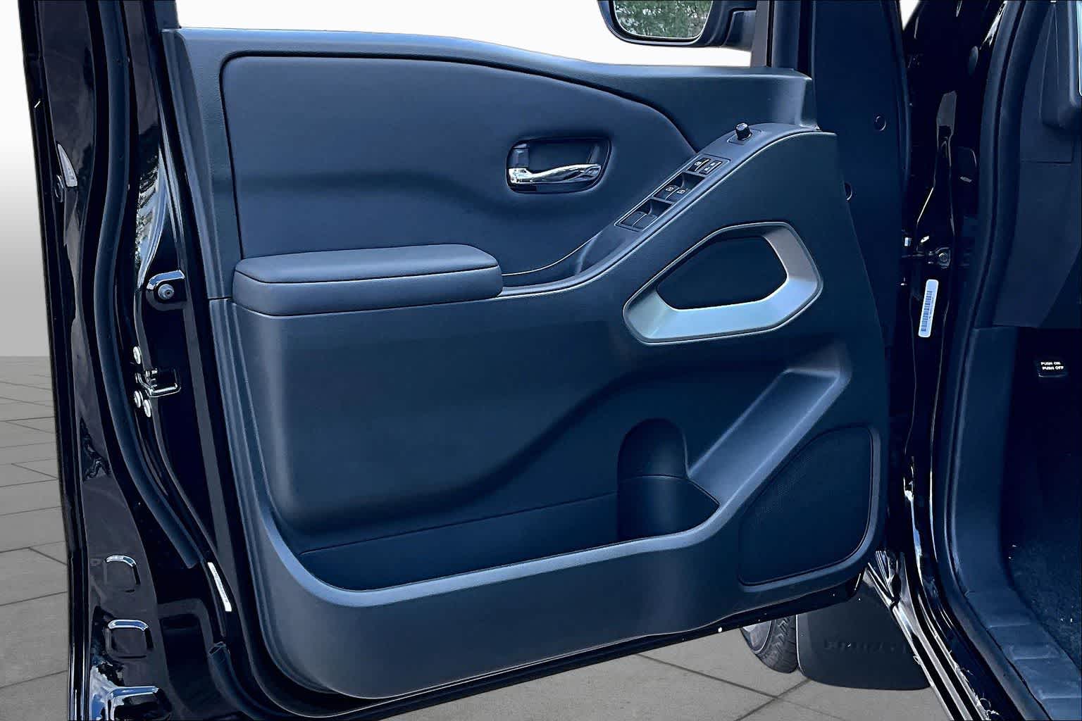 2027 Nissan Frontier photo 16 of 20