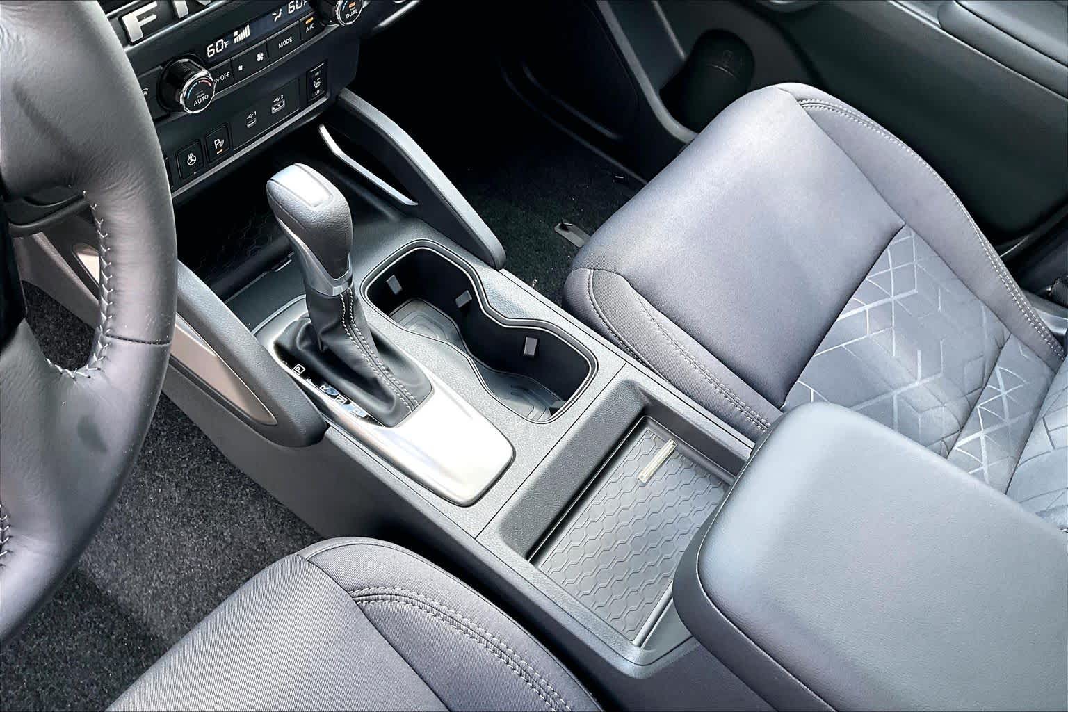 2027 Nissan Frontier photo 11 of 20