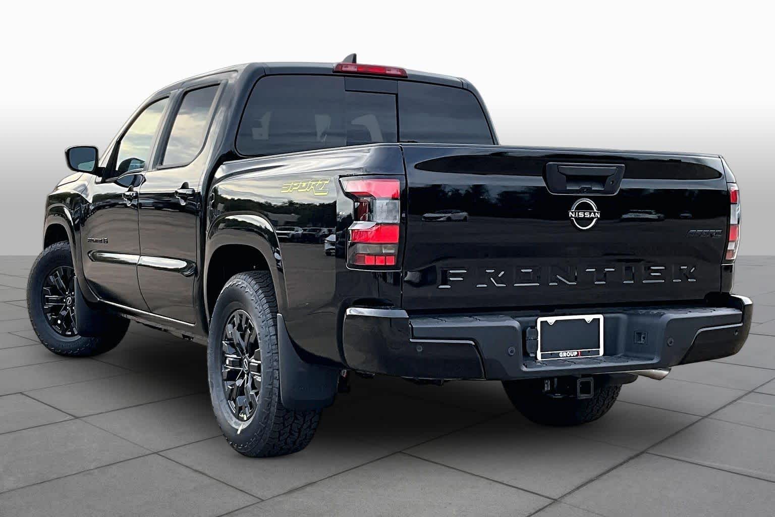 2027 Nissan Frontier photo 7 of 22