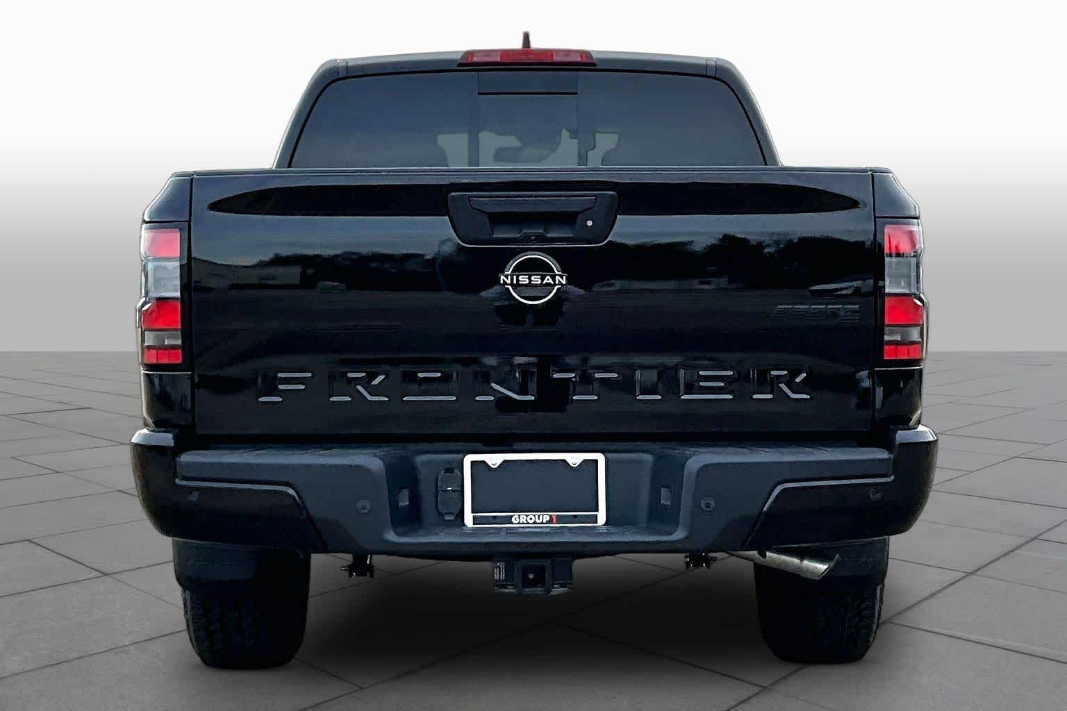 2027 Nissan Frontier photo 4 of 22