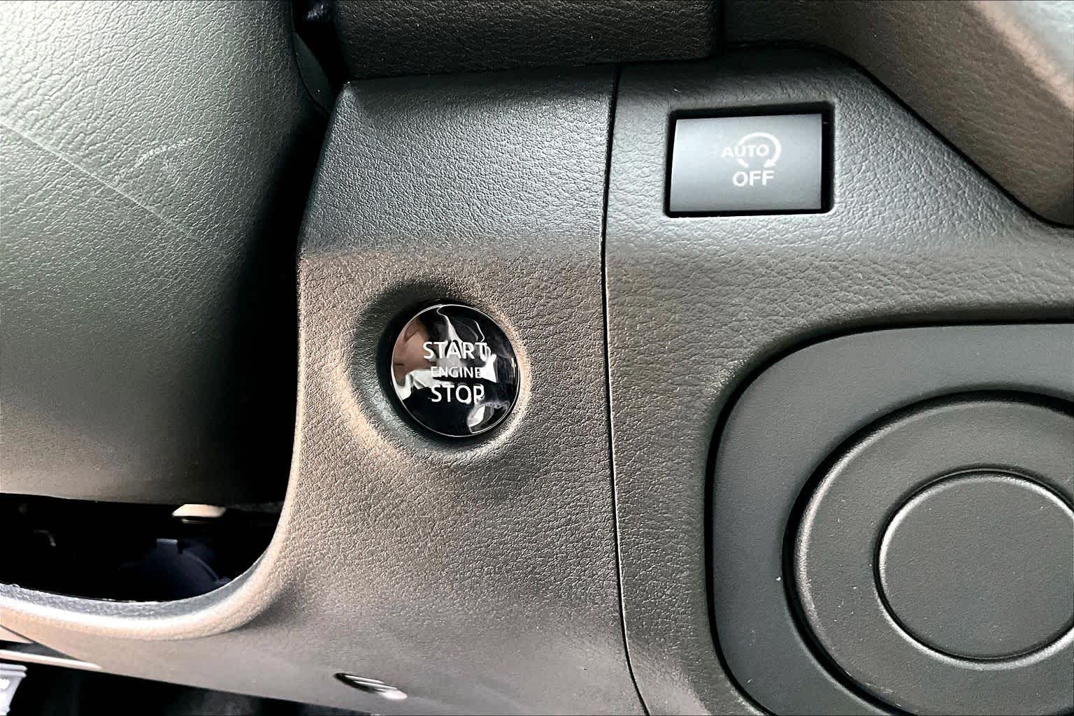 2027 Nissan Frontier photo 15 of 22