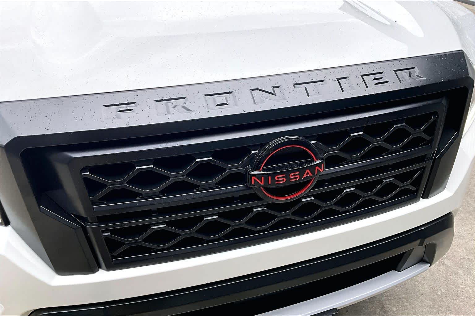 2024 Nissan Frontier PRO-4X Glacier White at Davis Chevrolet