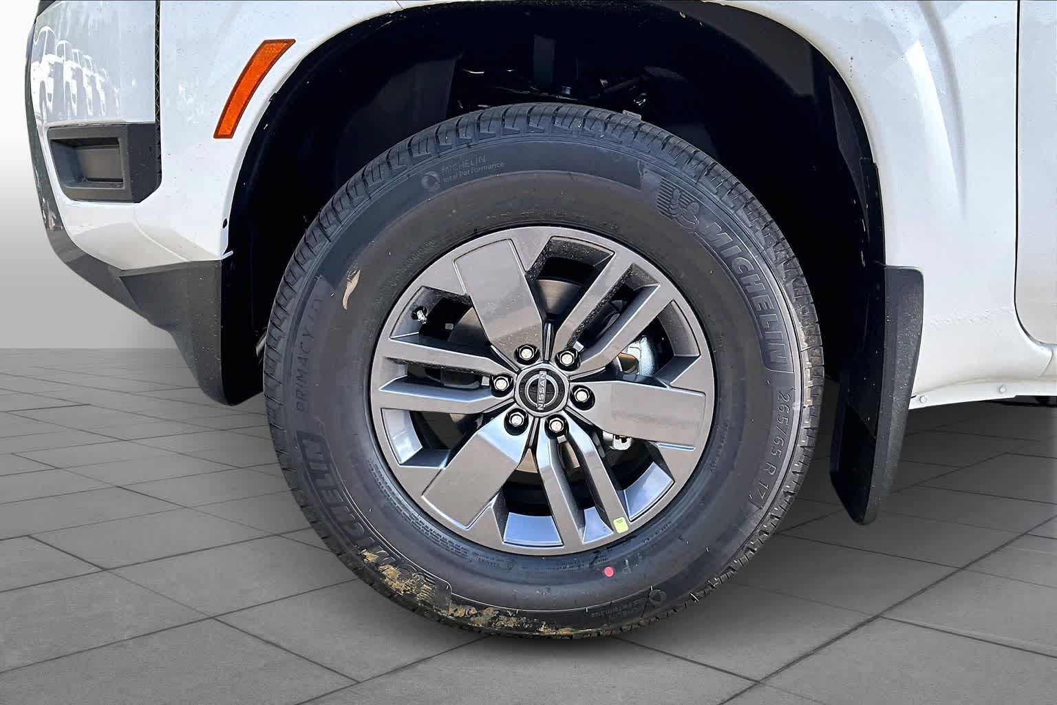 2026 Nissan Frontier SV - 8