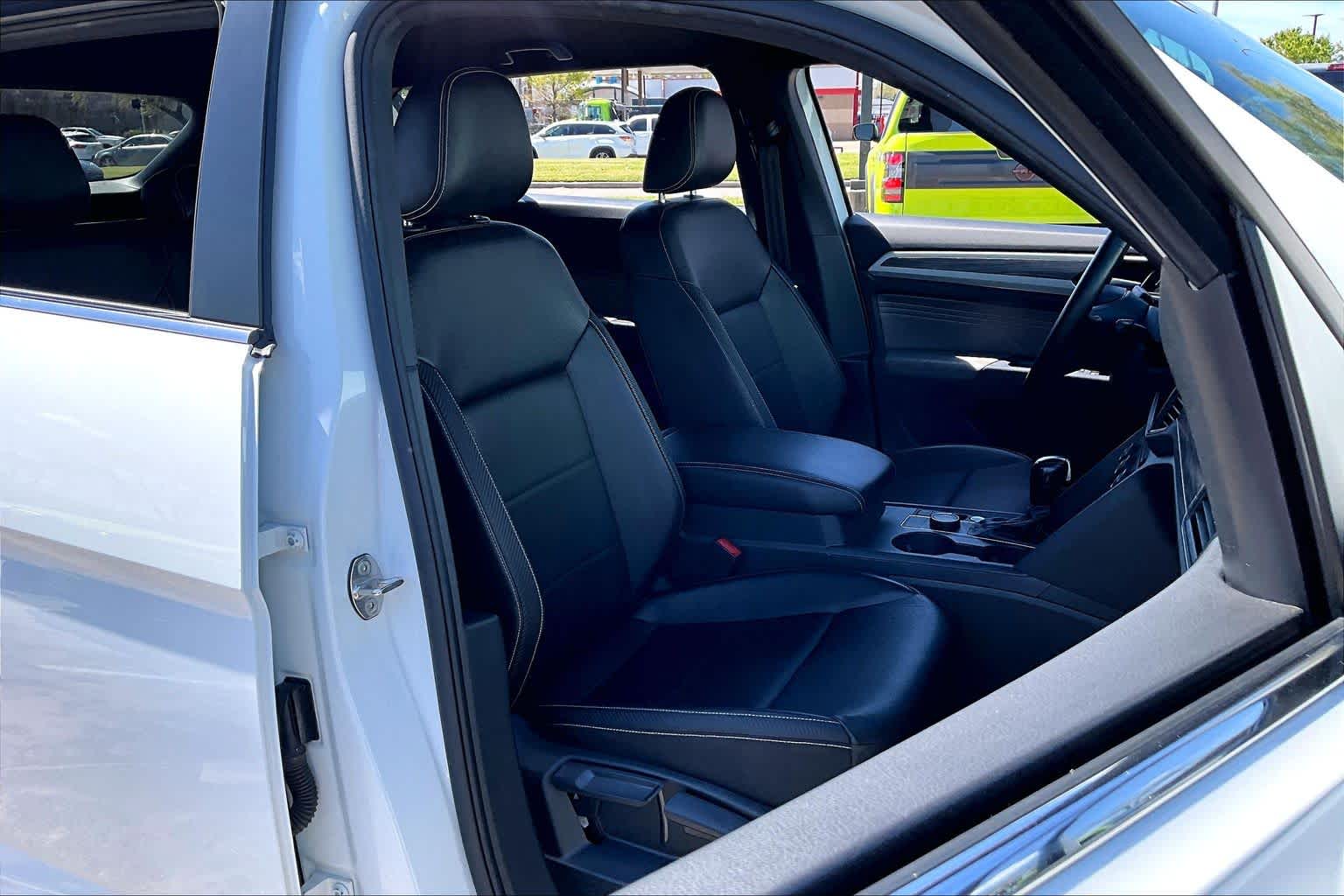 2021 Volkswagen Atlas Cross Sport 2.0T SE - 8