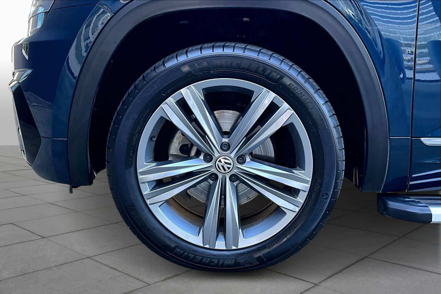 2018 Volkswagen Atlas 3.6L V6 SEL Tourmaline Blue Metallic at BMW of West Houston