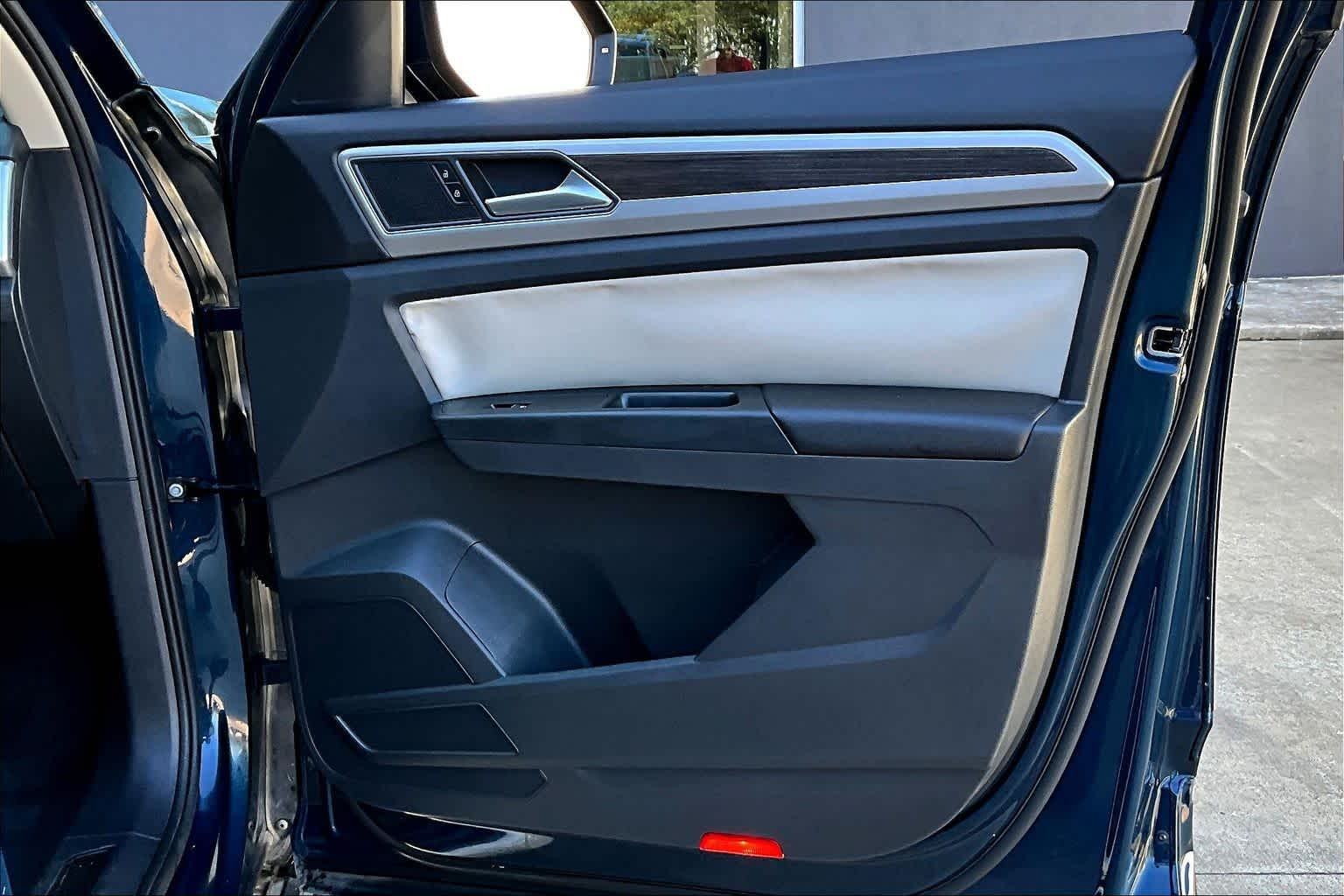 2018 Volkswagen Atlas 3.6L V6 SEL Tourmaline Blue Metallic at BMW of West Houston