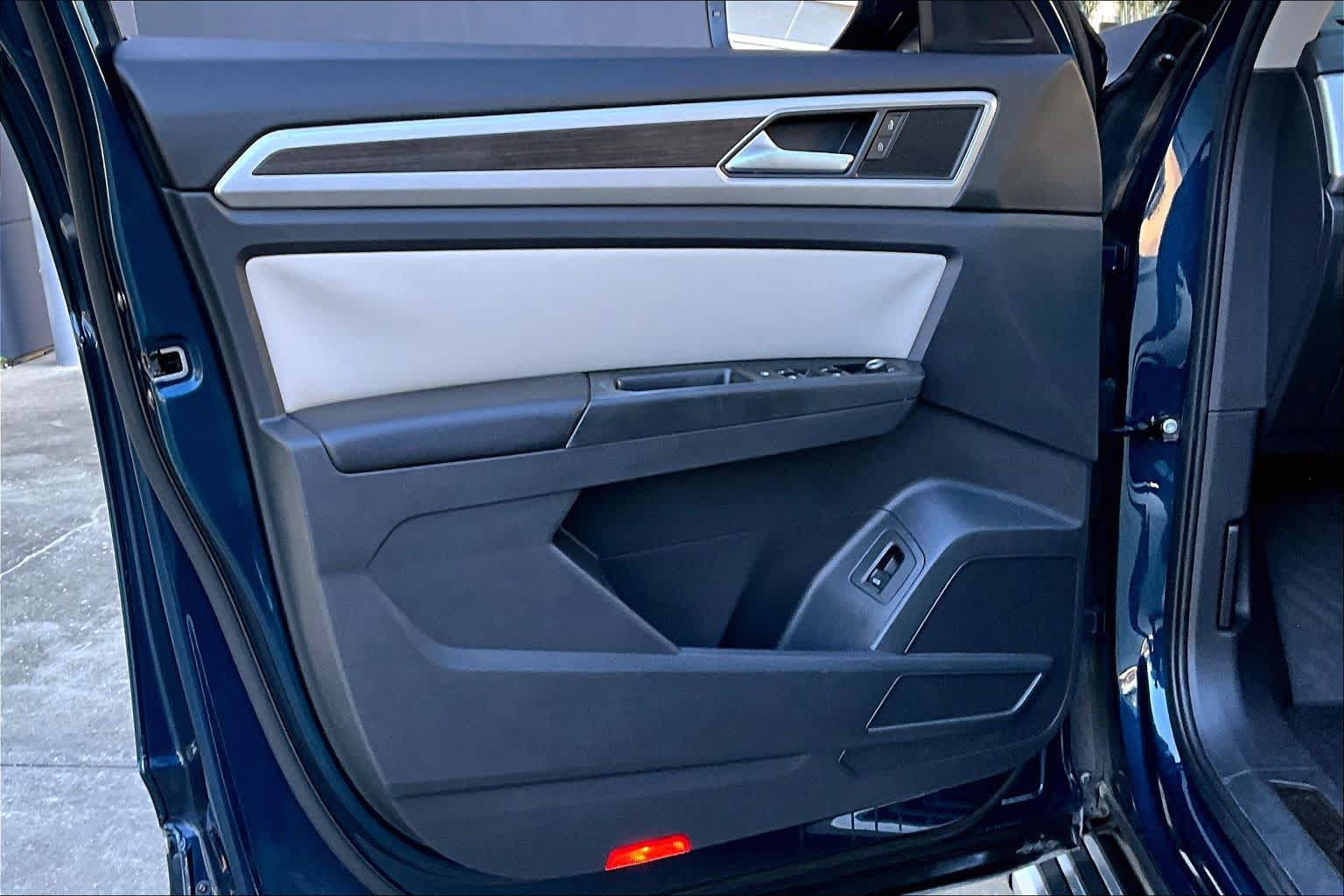 2018 Volkswagen Atlas 3.6L V6 SEL Tourmaline Blue Metallic at BMW of West Houston