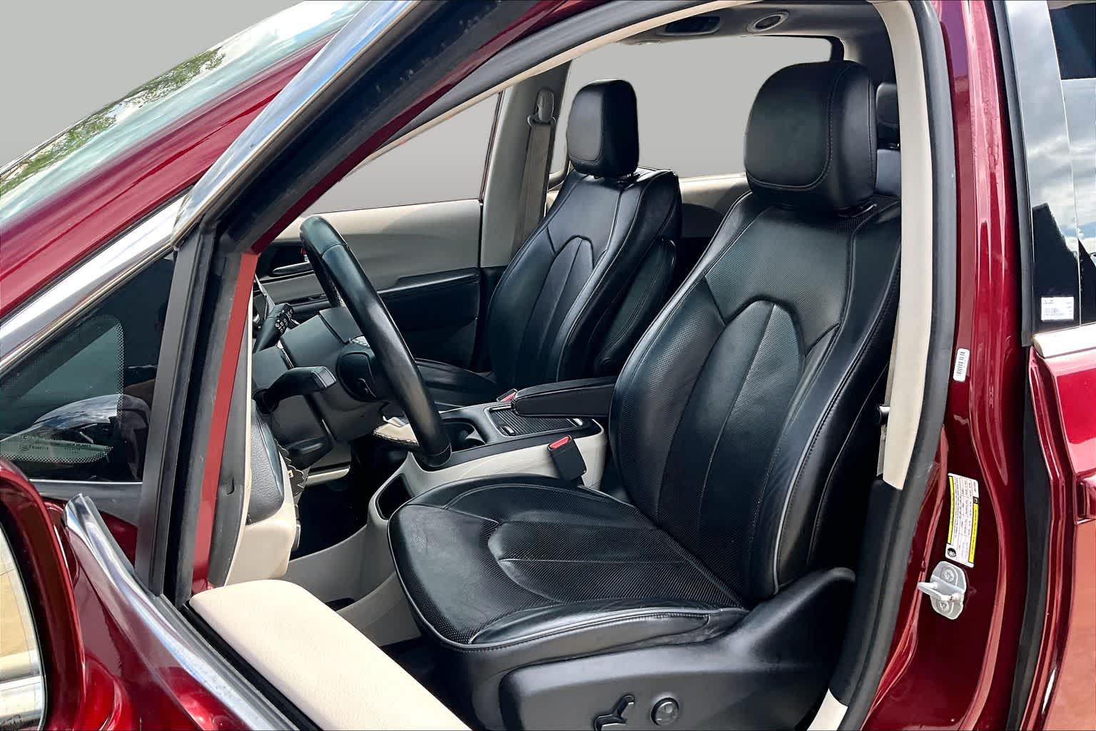 2018 Chrysler Pacifica Limited Velvet Red Pearlcoat at AutoNation USA Katy