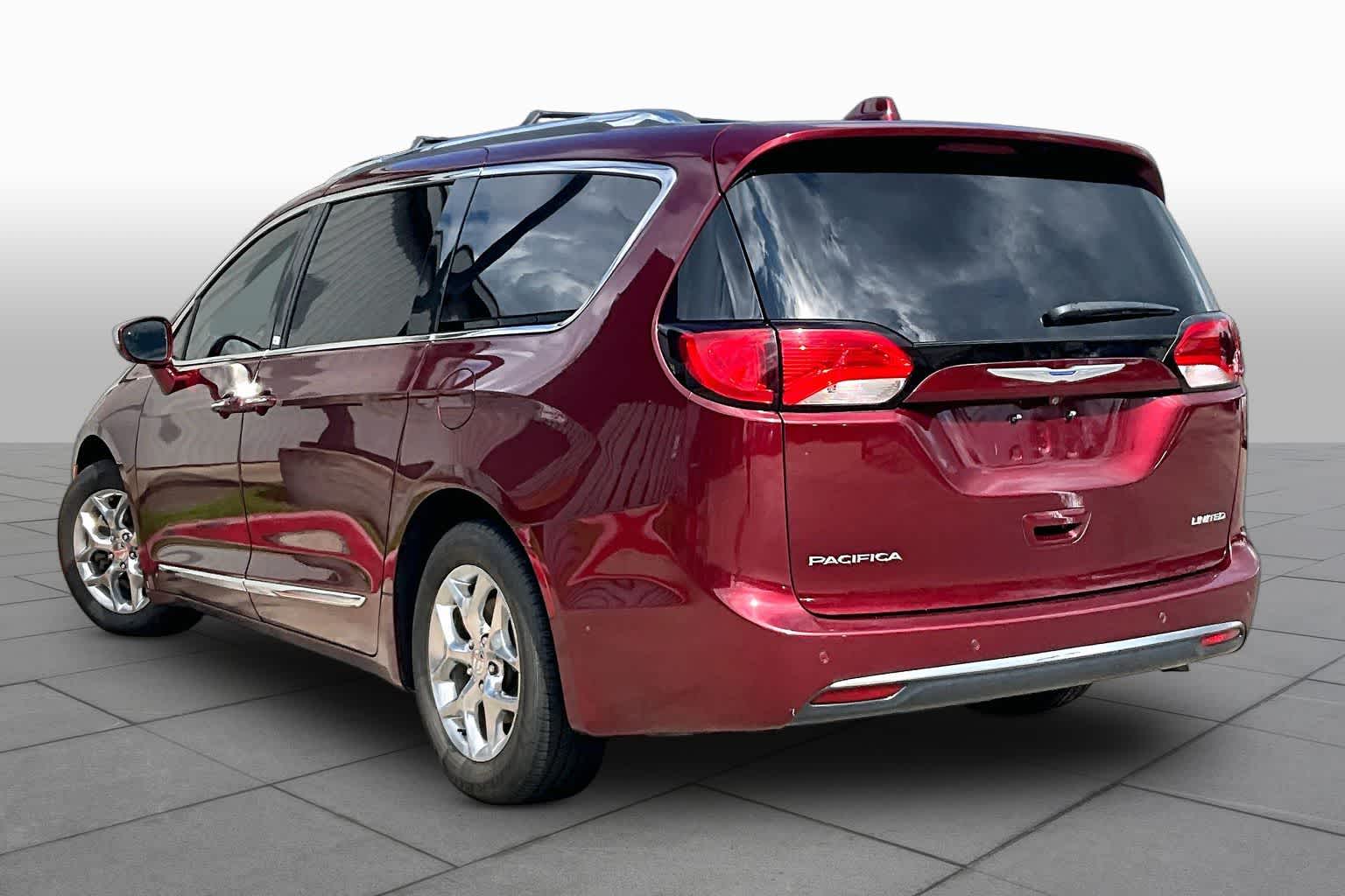 2018 Chrysler Pacifica Limited Velvet Red Pearlcoat at AutoNation USA Katy