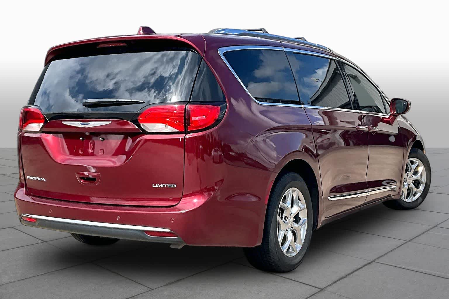 2018 Chrysler Pacifica Limited Velvet Red Pearlcoat at AutoNation USA Katy