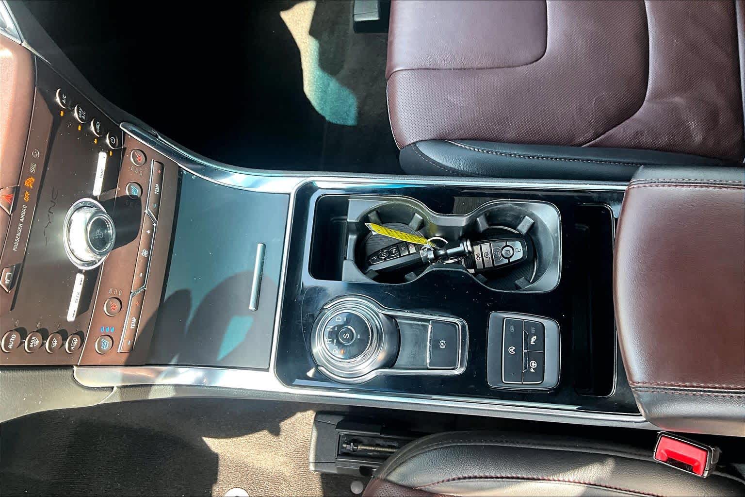 2020 Ford Edge Titanium Star White Metallic Tri-Coat at Tomball Ford