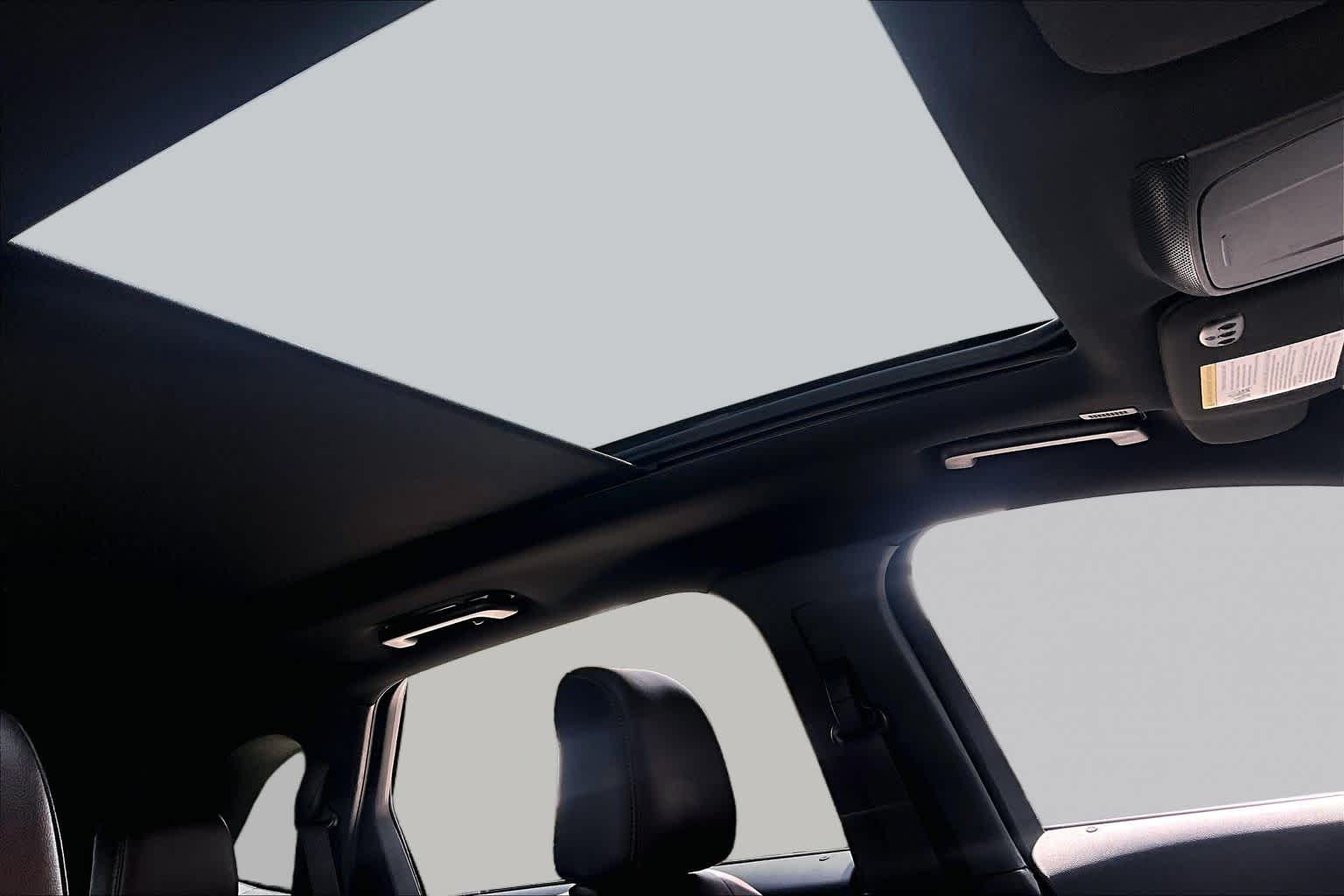 2020 Ford Edge Titanium Star White Metallic Tri-Coat at Tomball Ford
