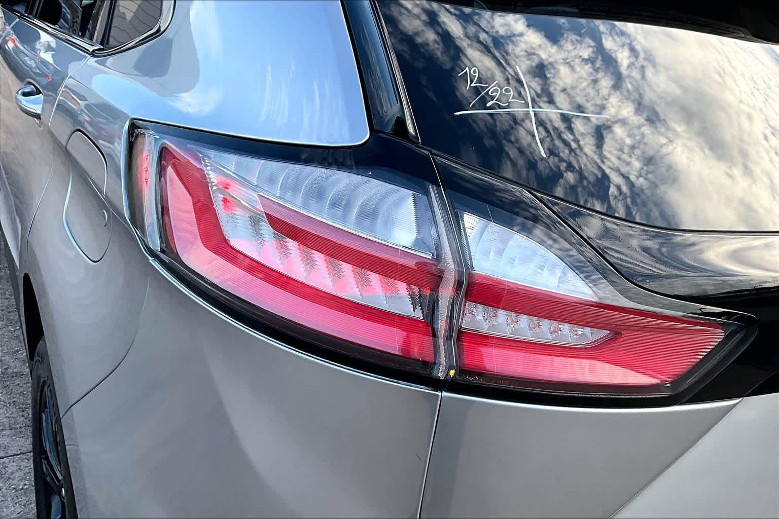 2022 Ford Edge SE Iconic Silver Metallic at Tomball Ford