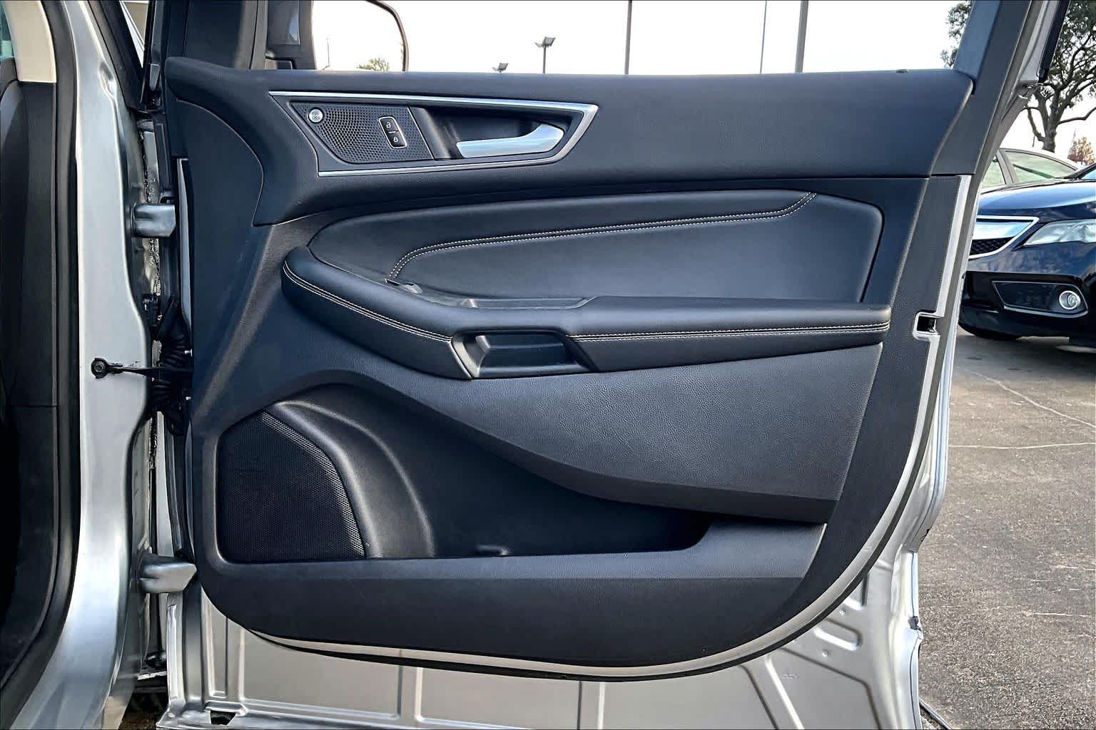 2022 Ford Edge SE Iconic Silver Metallic at Tomball Ford