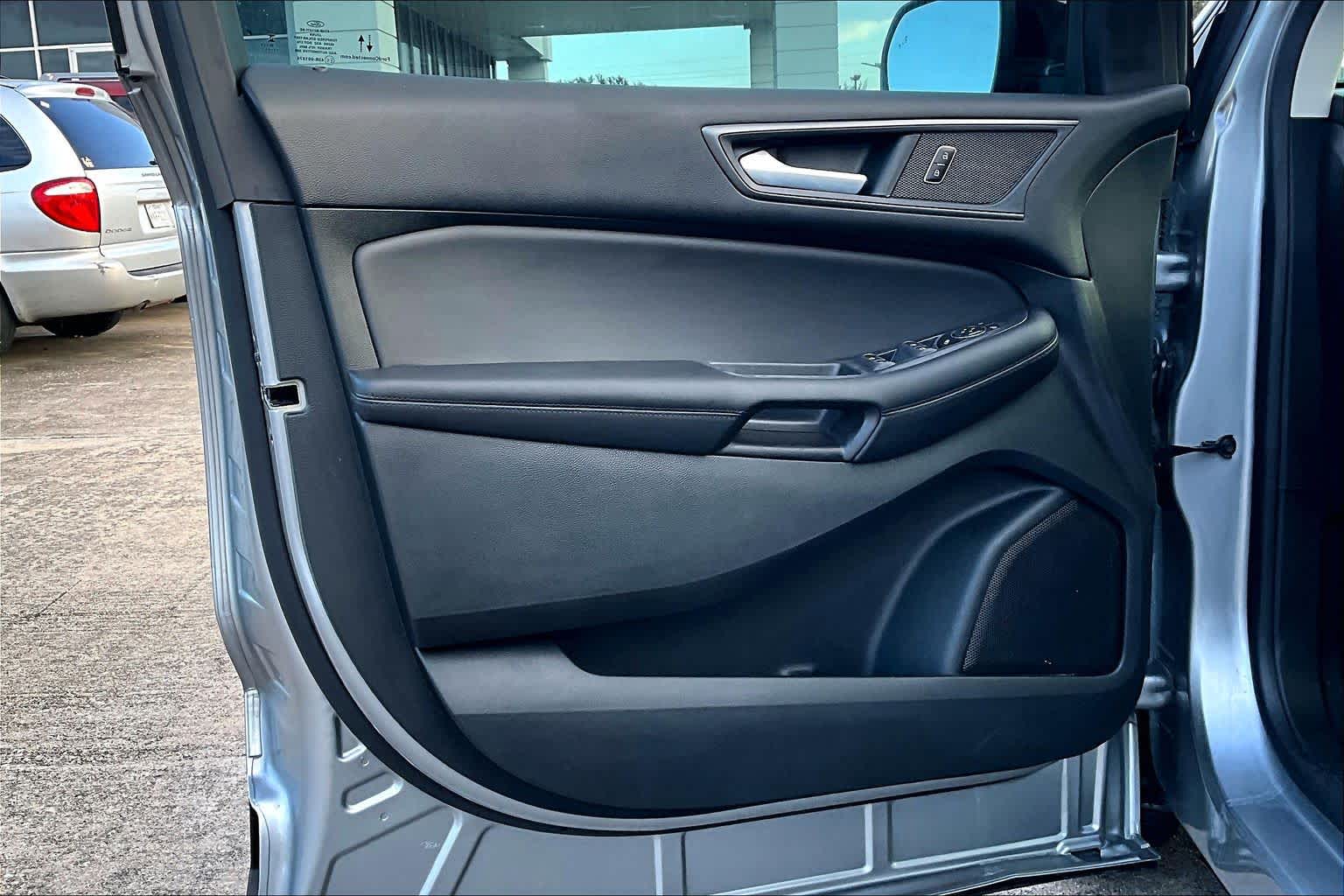 2022 Ford Edge SE Iconic Silver Metallic at Tomball Ford