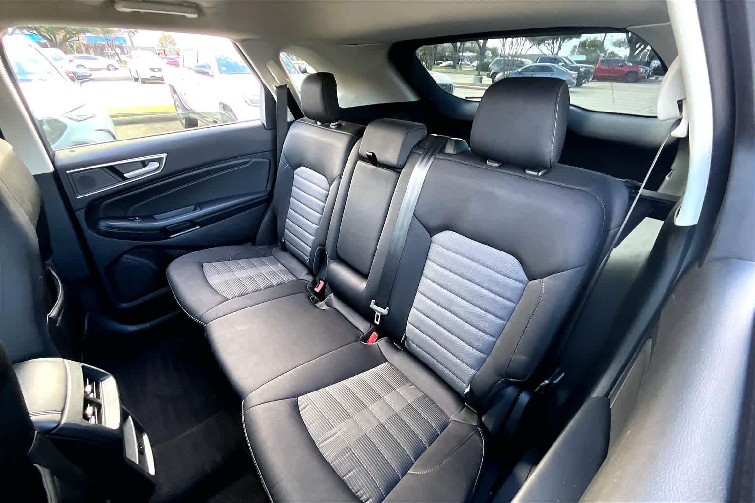 2022 Ford Edge SE Iconic Silver Metallic at Tomball Ford