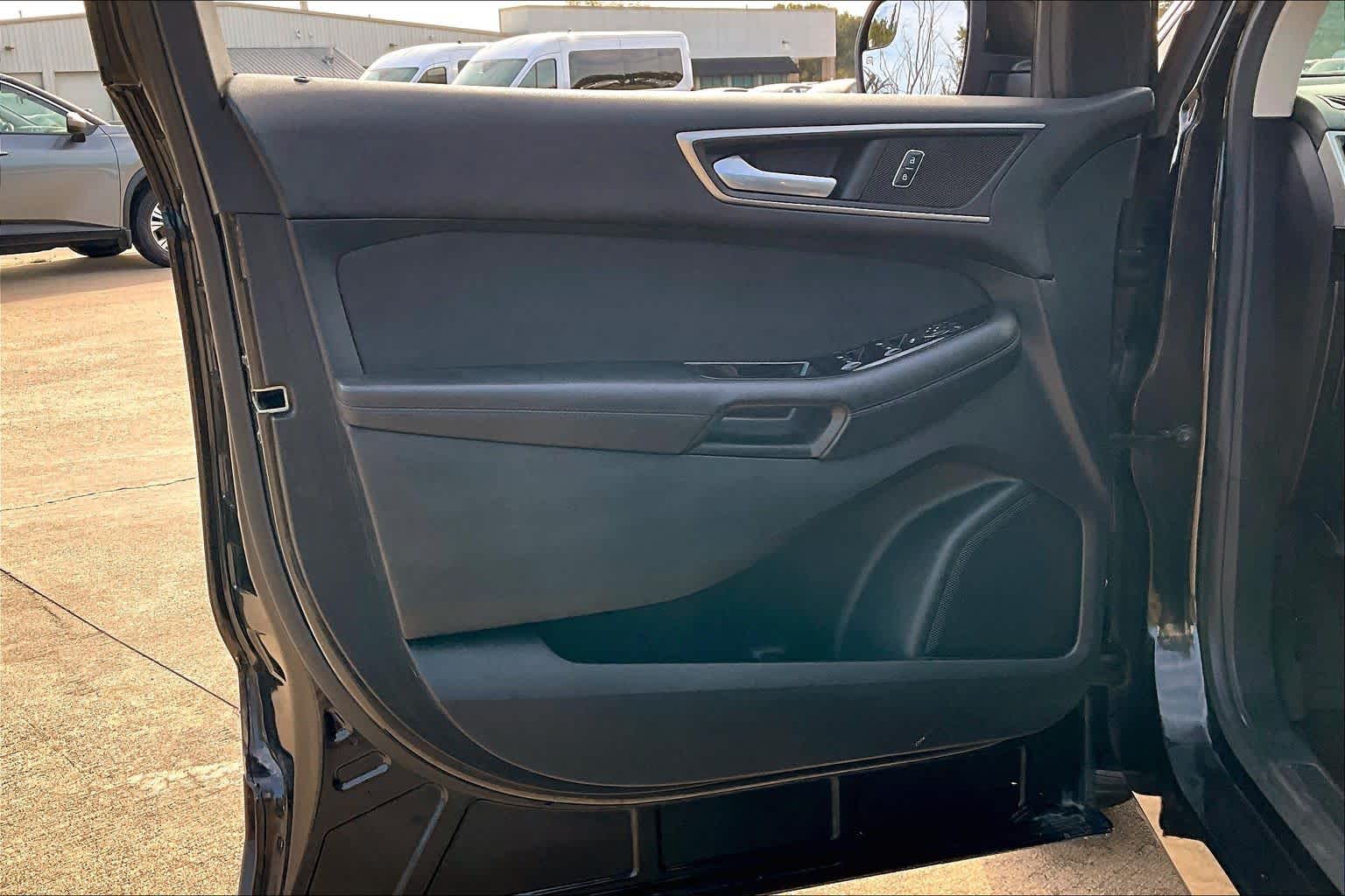 2015 Ford Edge SEL Tuxedo Black Metallic at Tomball Ford