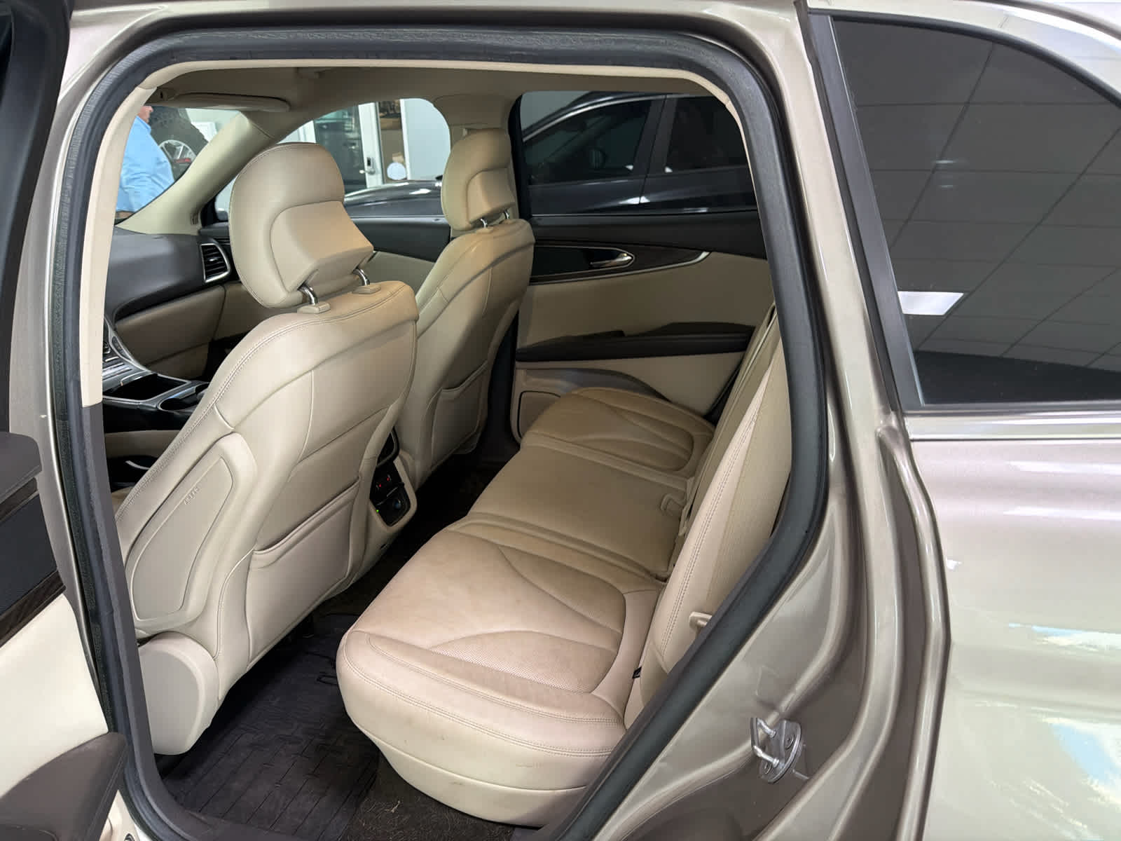 2019 Lincoln Nautilus Select Iced Mocha Premium Colorant at Sterling McCall Nissan