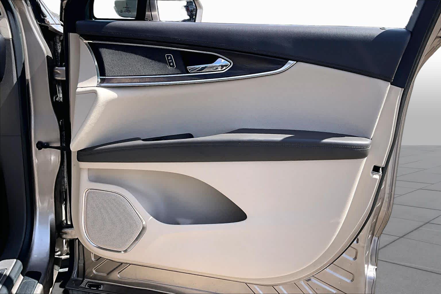 2019 Lincoln Nautilus Select Iced Mocha at Sterling McCall Nissan