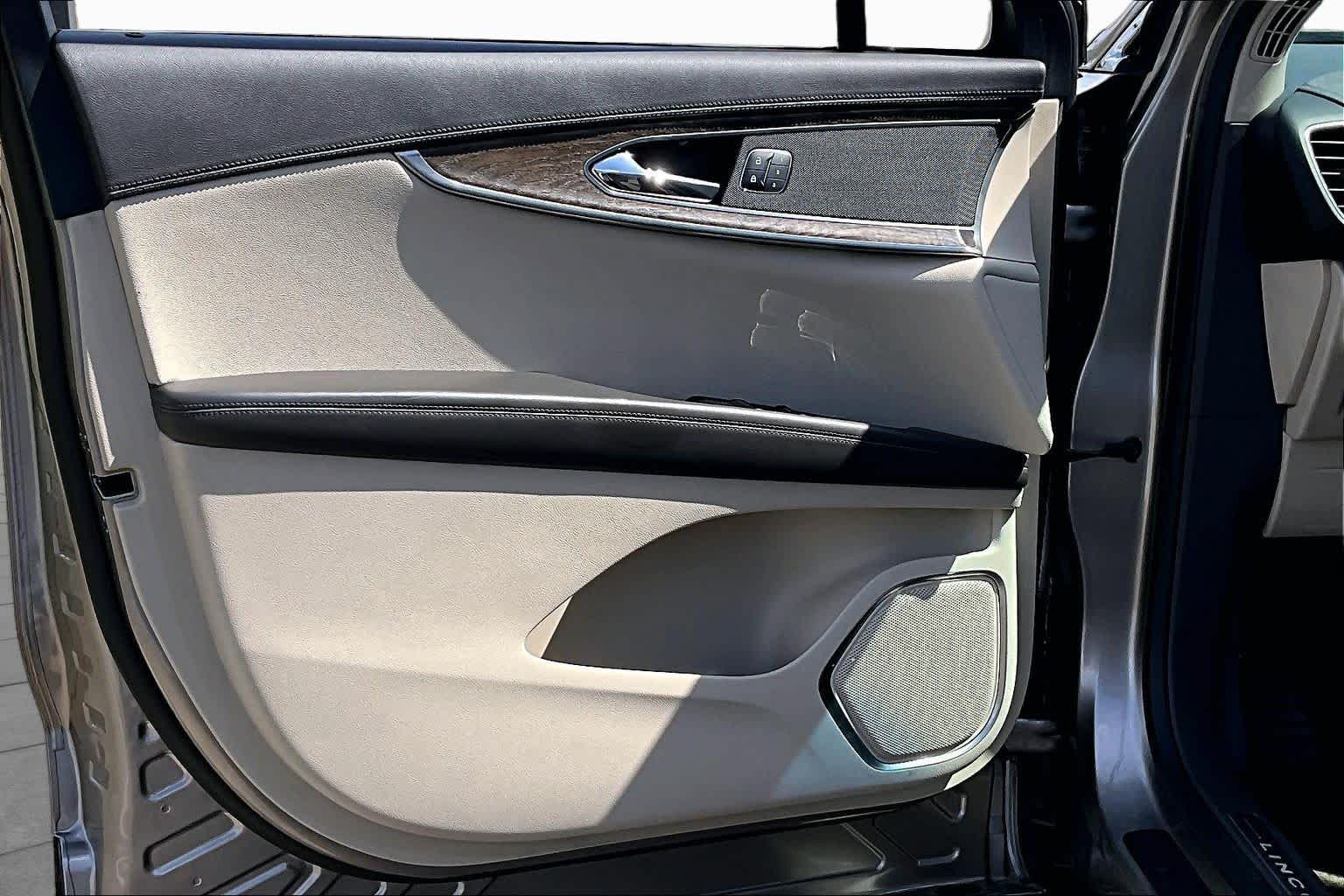 2019 Lincoln Nautilus Select Iced Mocha at Sterling McCall Nissan