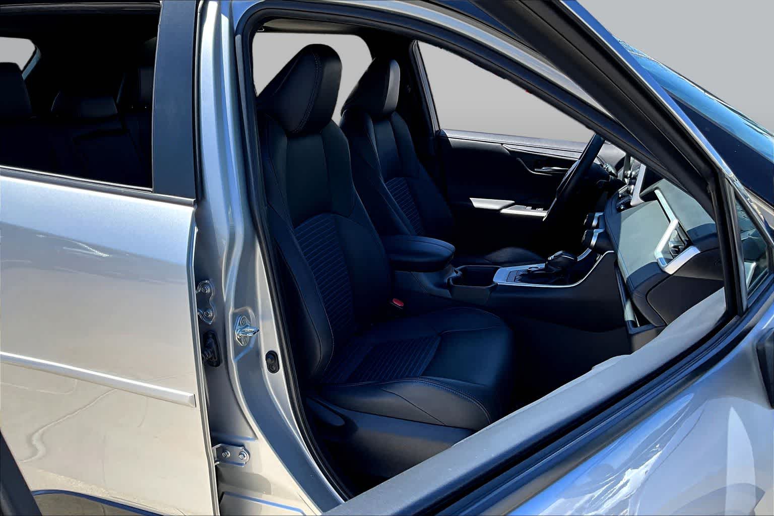 2022 Toyota RAV4 Hybrid XSE - 7