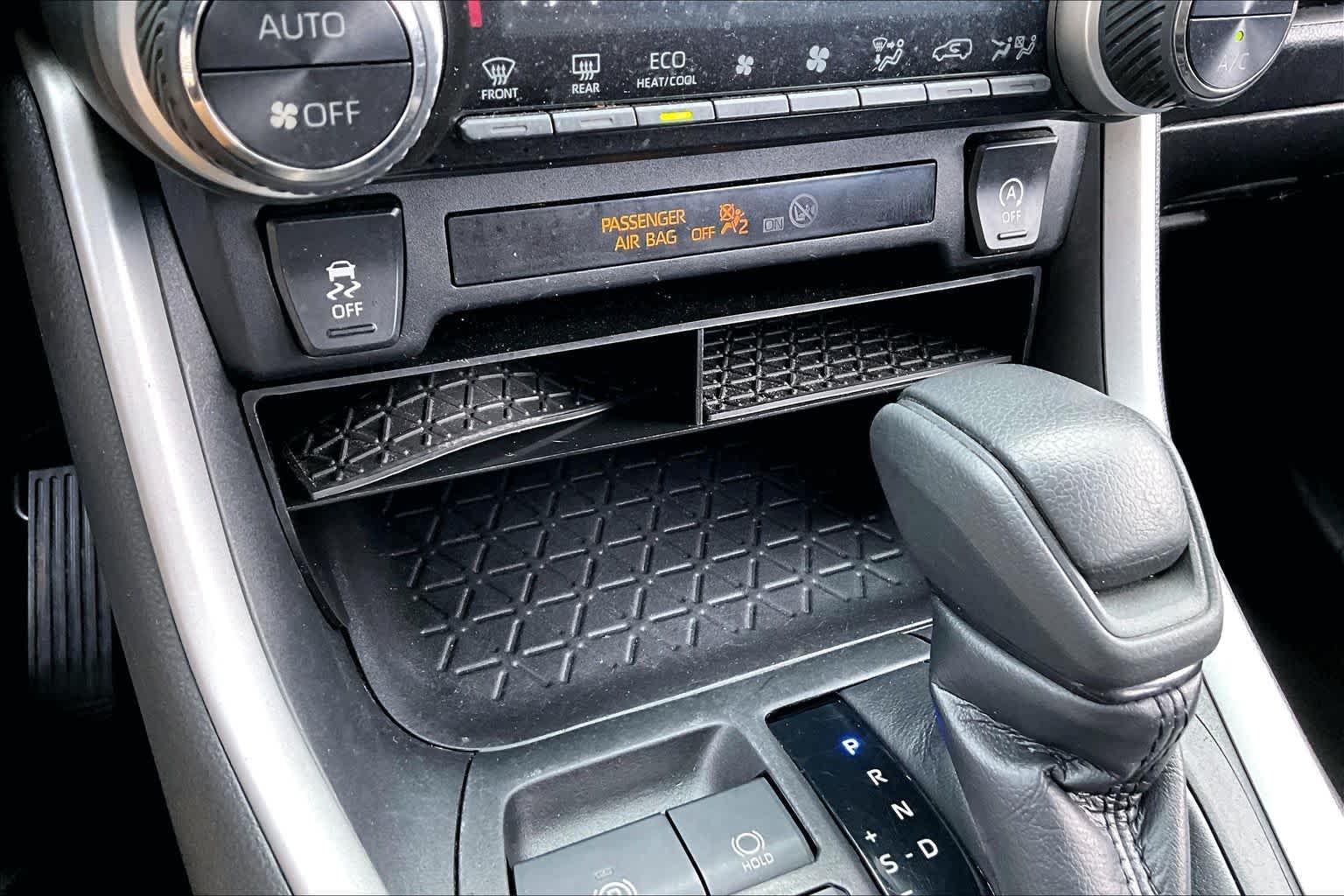 2021 Toyota RAV4 XLE Super White at AutoNation USA Houston