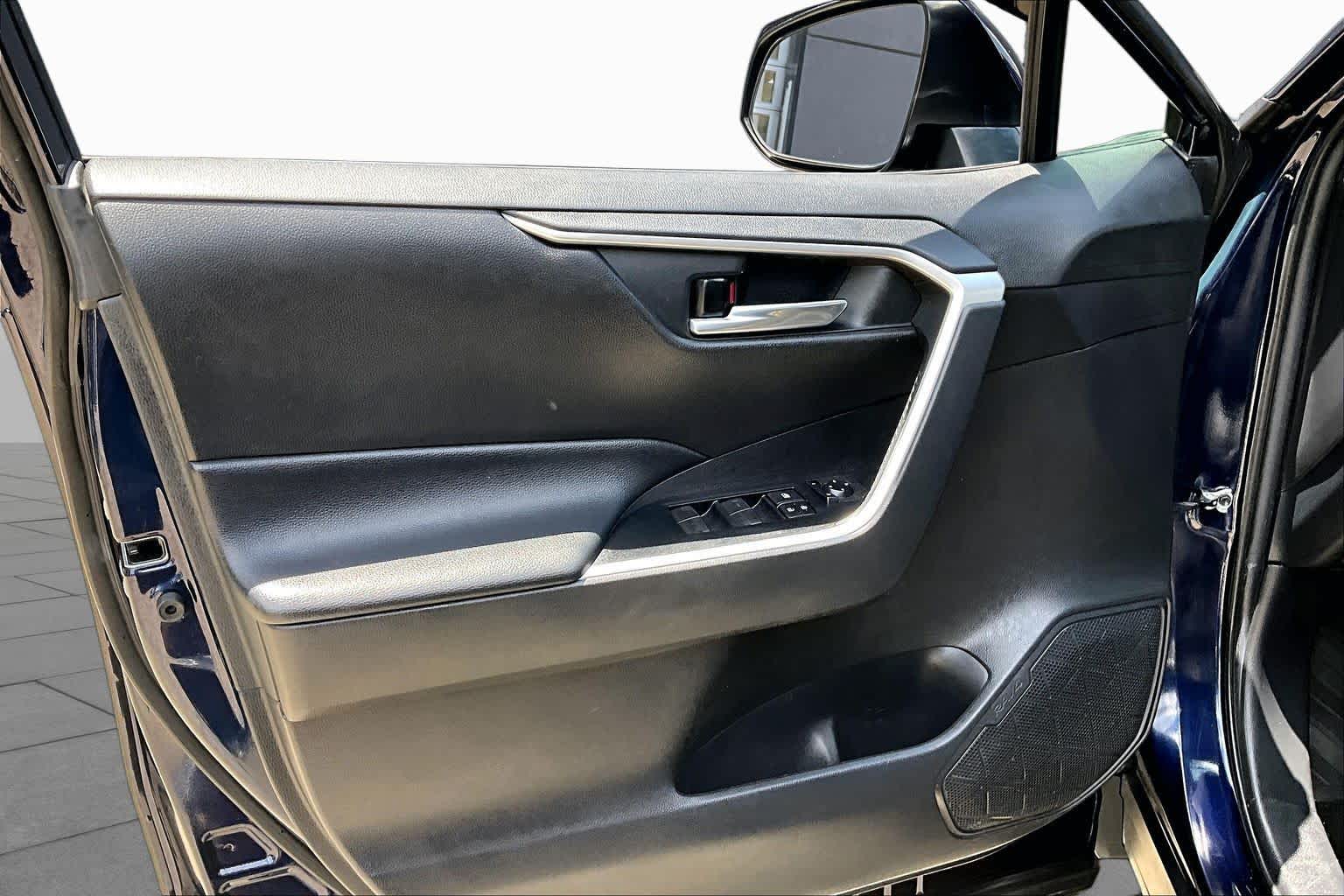 2020 Toyota RAV4 XLE Blueprint at Beck & Masten Kia