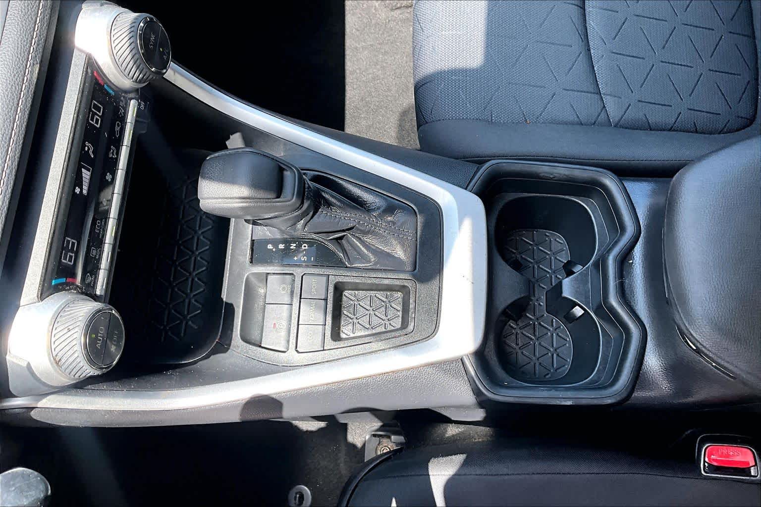 2020 Toyota RAV4 XLE Blueprint at Beck & Masten Kia
