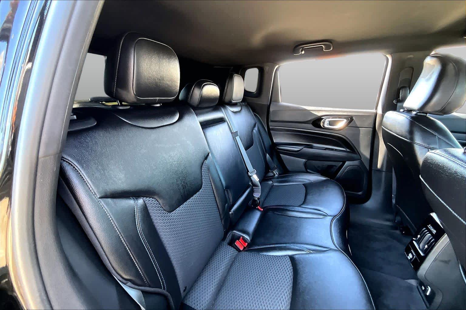 2025 Jeep Compass photo 20 of 34