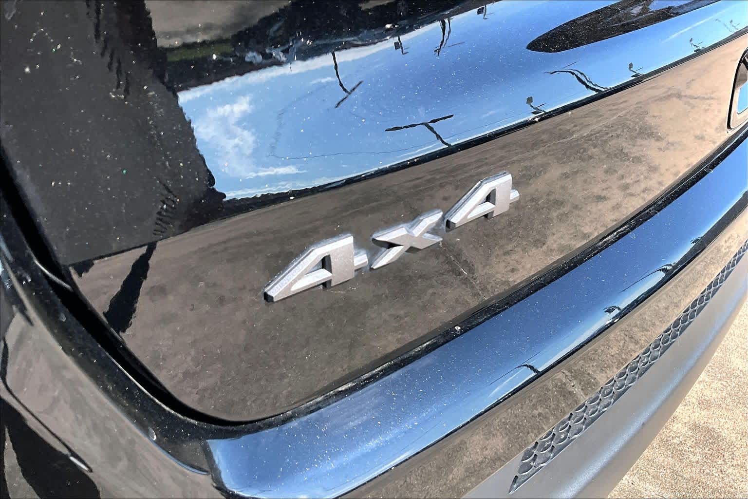 2025 Jeep Compass photo 30 of 34