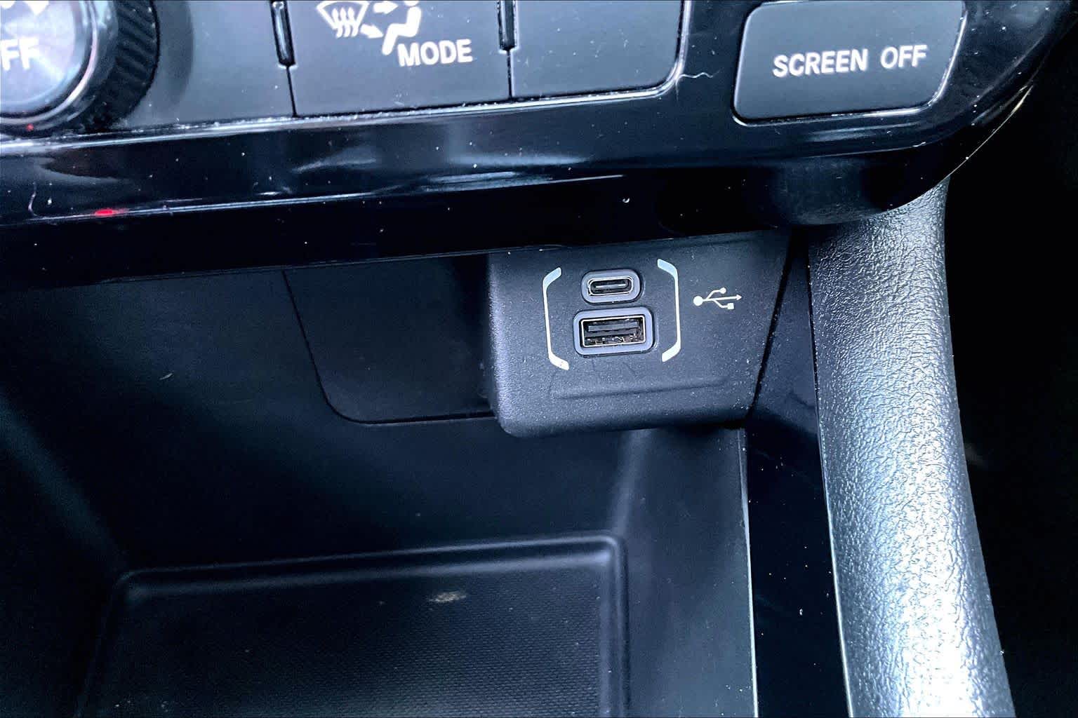 2025 Jeep Compass photo 31 of 34