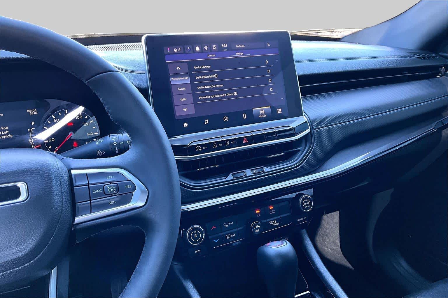 2025 Jeep Compass photo 7 of 34