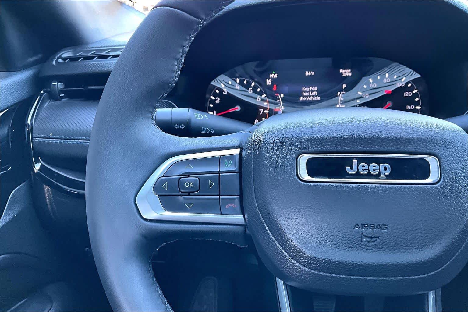 2025 Jeep Compass photo 23 of 34