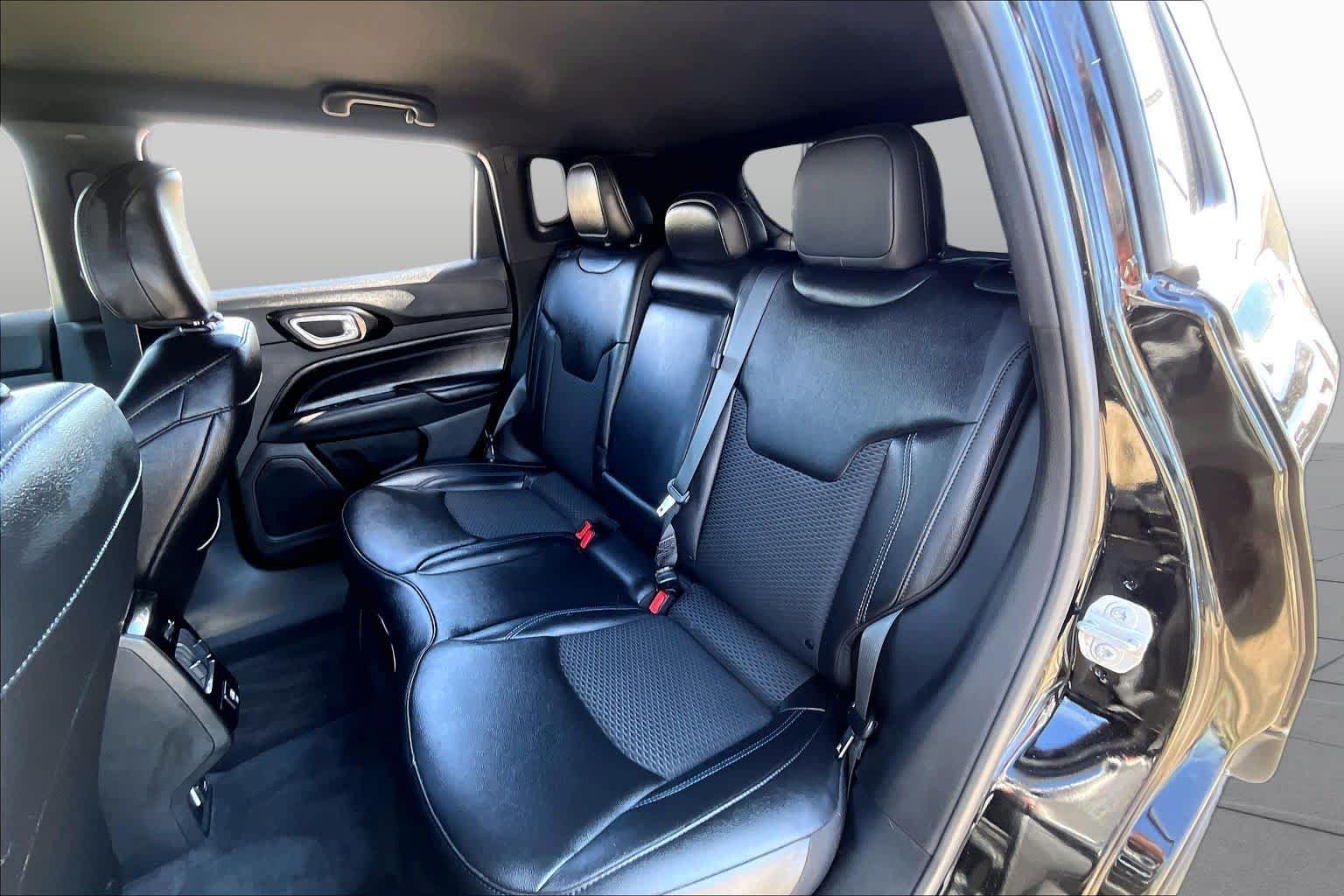 2025 Jeep Compass photo 19 of 34