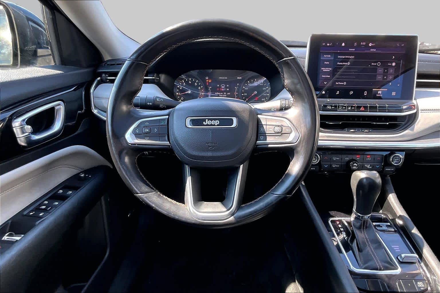 2022 Jeep Compass photo 6 of 33