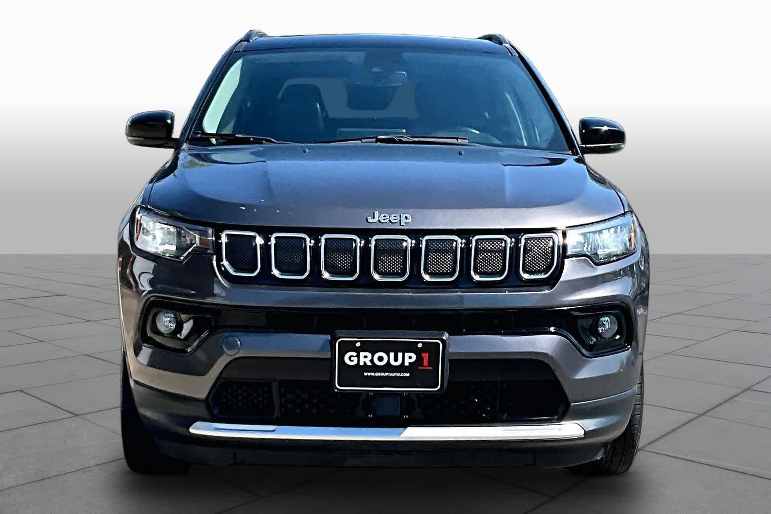 2022 Jeep Compass photo 4 of 33