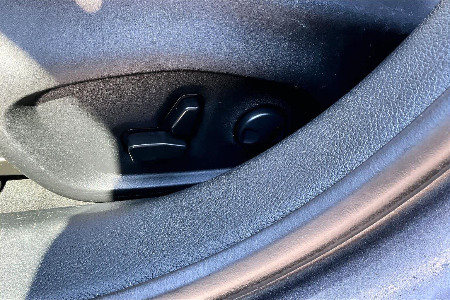 2022 Jeep Compass photo 32 of 33