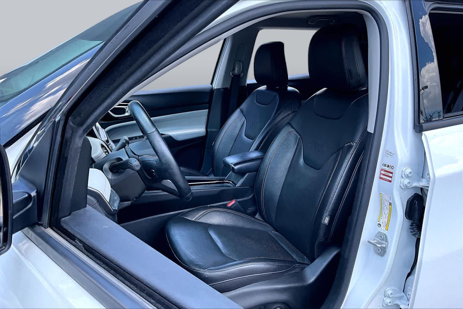 2022 Jeep Compass Limited Bright White Clearcoat at Tomball Chrysler Dodge Jeep Ram