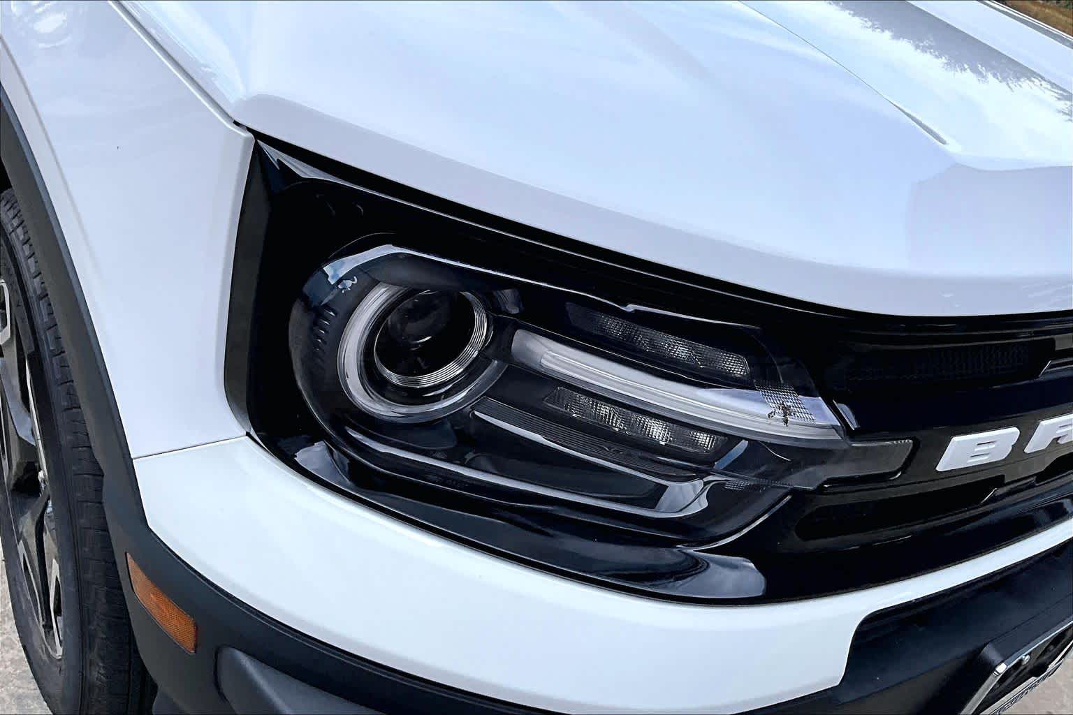 2022 Ford Bronco Sport Outer Banks Oxford White at Tomball Ford