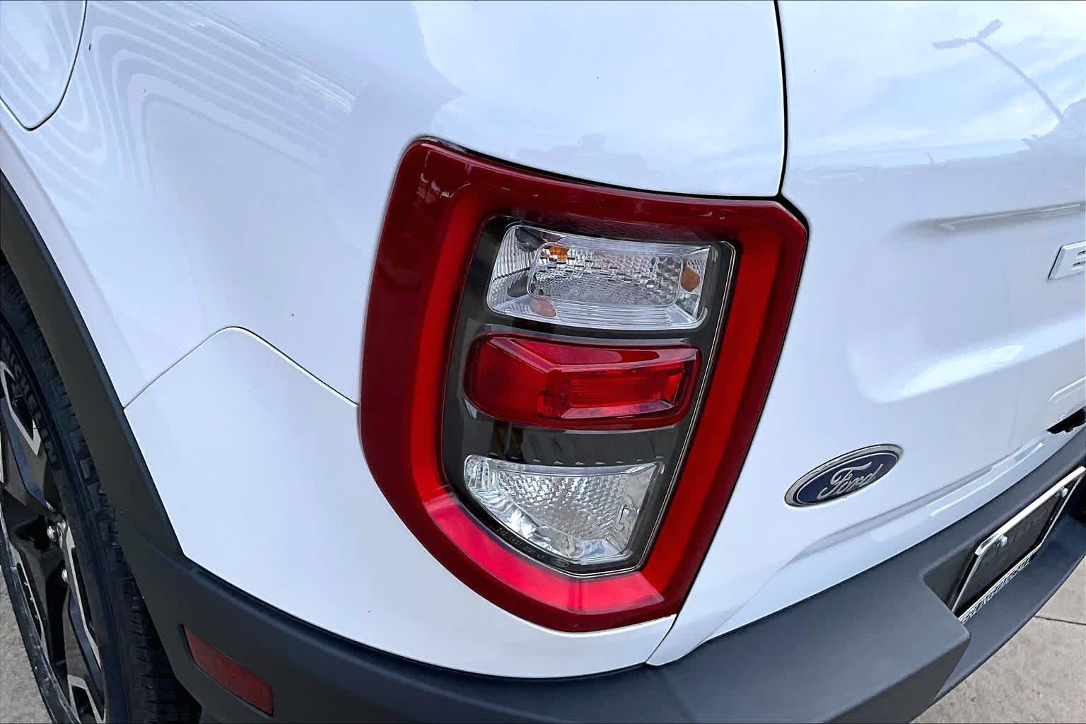 2022 Ford Bronco Sport Outer Banks Oxford White at Tomball Ford