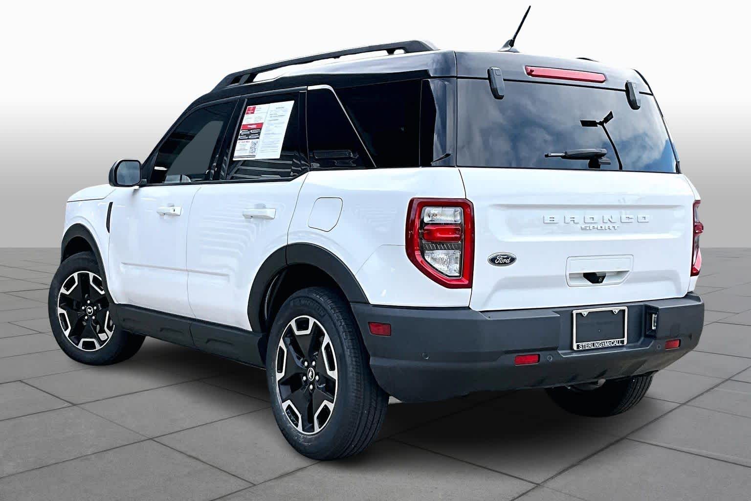 2022 Ford Bronco Sport Outer Banks Oxford White at Tomball Ford
