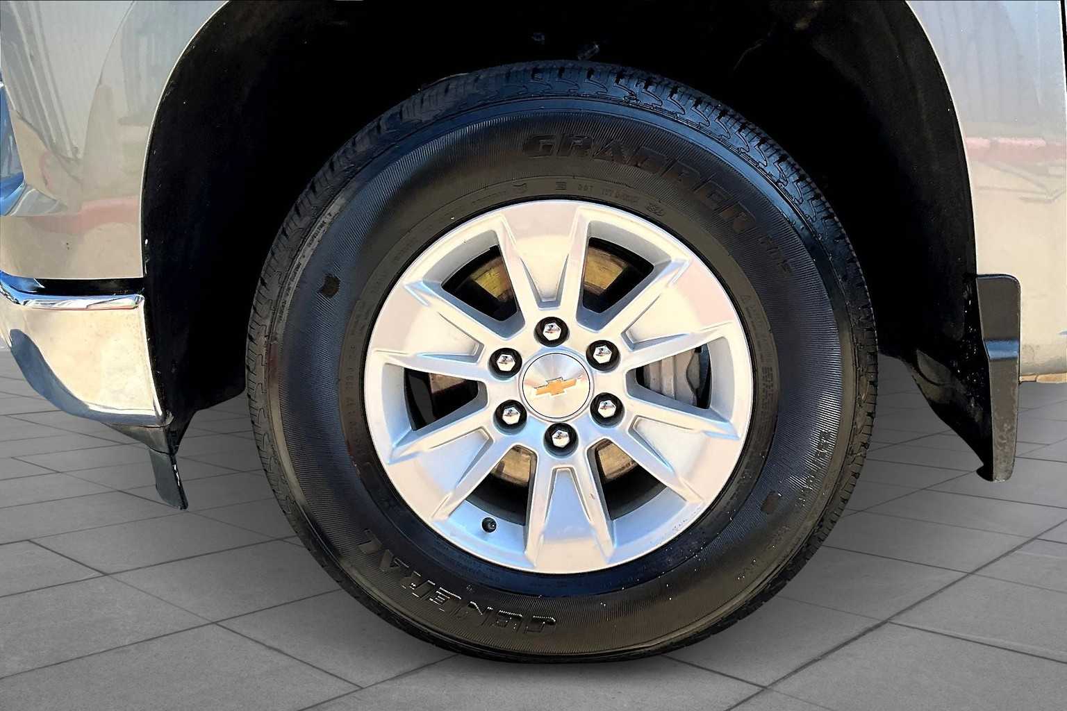 2025 Chevrolet Silverado 1500 LT - 9