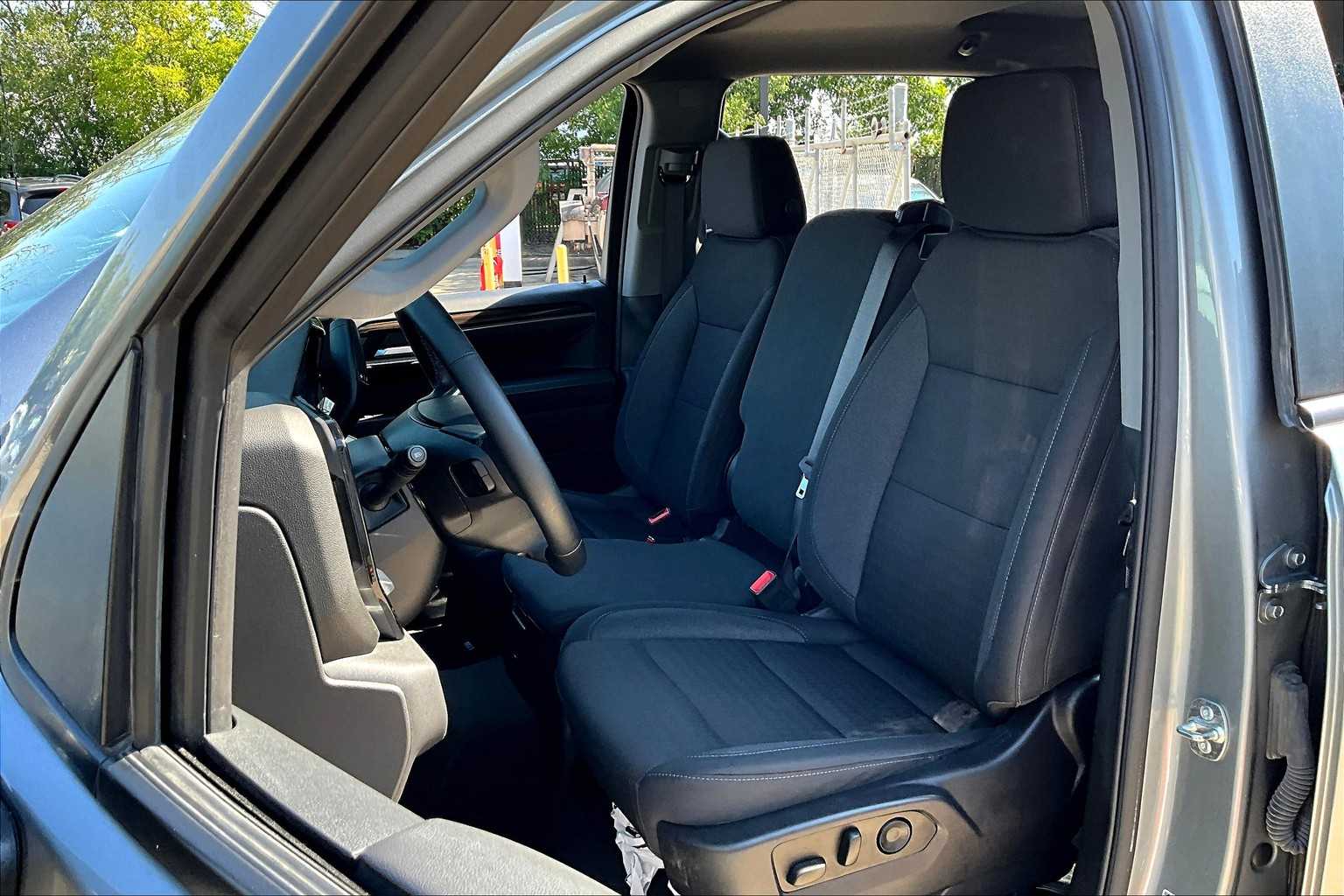 2025 Chevrolet Silverado 1500 LT - 6