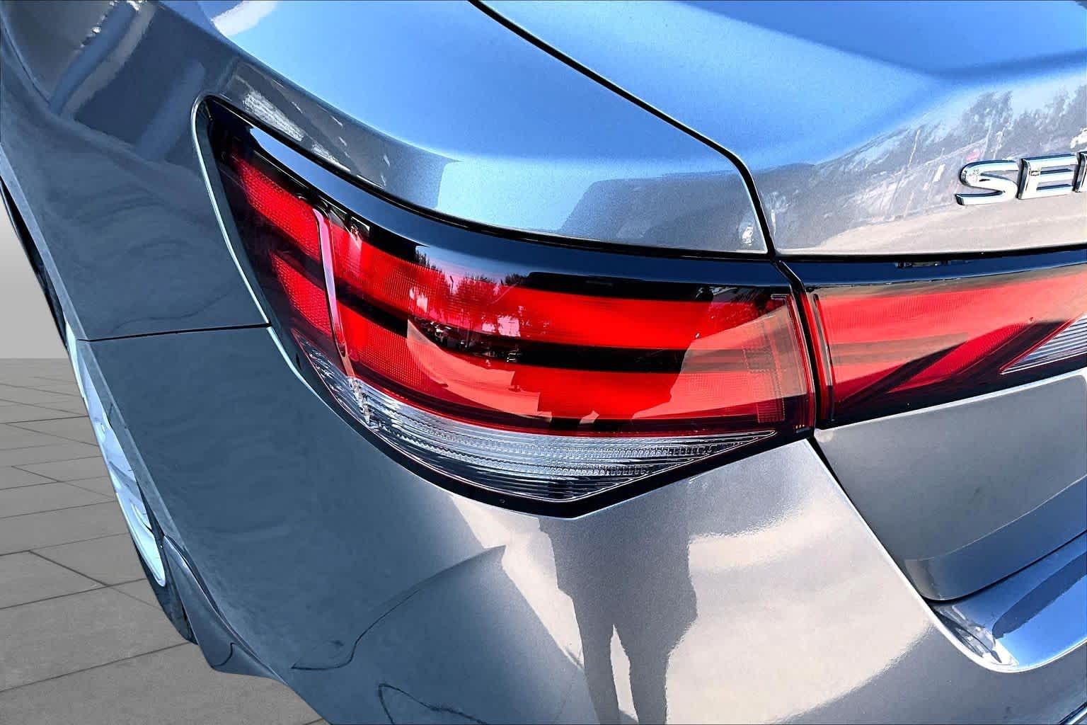 2020 Nissan Sentra photo 29 of 35